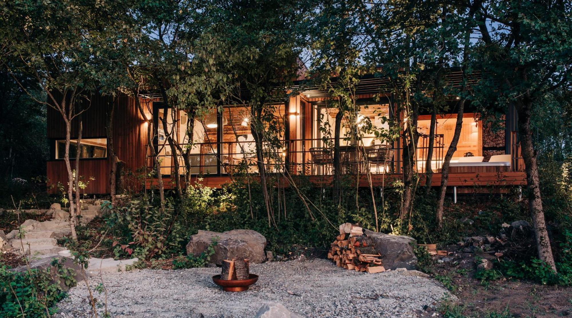 Zama Forest Resort Kismaros エクステリア 写真